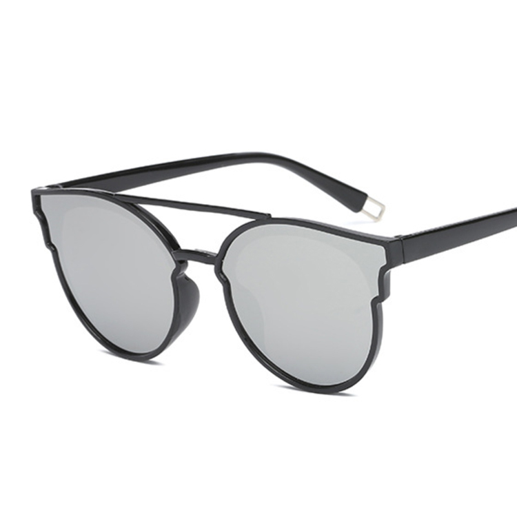 Gafas de sol de ojo de gato negras sexis para mujer, gafas de sol de famosa de lujo, nuevas gafas de sol de para mujer, gafas de sol pequeñas de doble haz UV400: BlackSilver