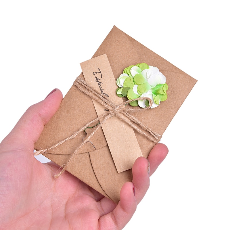 10 stuks retro diy kraftpapier uitnodigingsgroetkaart met envelop, handgemaakte enveloppen met gedroogde bloemen voor bruiloftsuitnodigingen