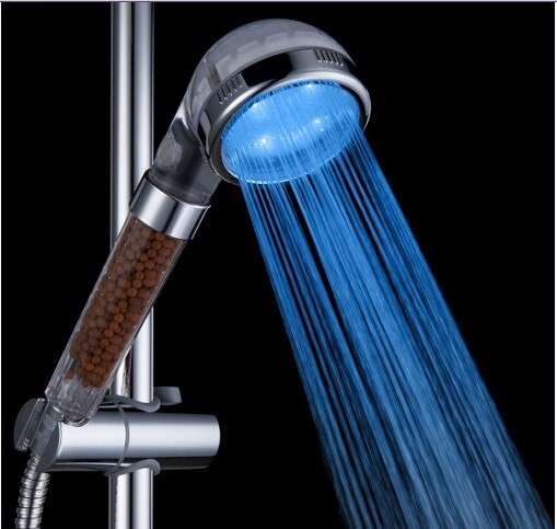 Anion LED Shower Temperature Control Three Color Showers Showering Round Head Romantic Automatic Dimming Magnetic Spa