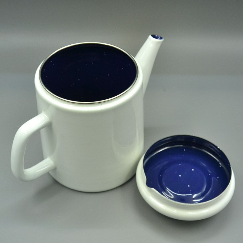 Emalj kaffekanna, emalj vattenkanna, emaljvinkanna. nordisk stil.