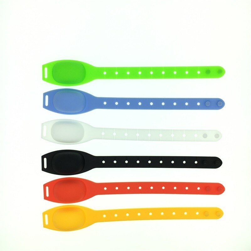 Sanitizer dispenser armbånd armbånd sanitizer dispenser gel armbånd, håndvask flytende silikon med silika pumper disinf