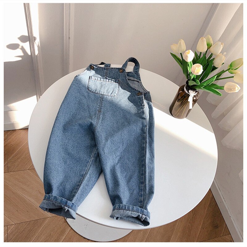 Tuta in denim tinta unita per ragazzi di moda primavera pantaloni casual larghi per bambini in stile coreano