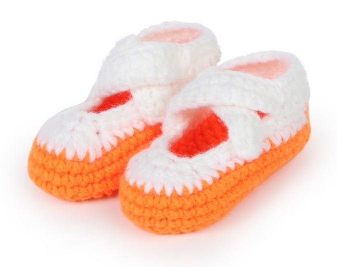 10 par/parti bløde baby drenge pigefarver udhulet kryds manuel strik til småbørn sko børneseng sko 11cm: Orange