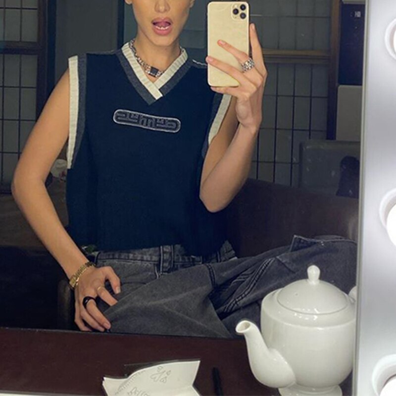 Kvinner høst vintage strikket ermeløs v-hals bokstaver trykt cropped tank top ribbet kant løs genser genser genser