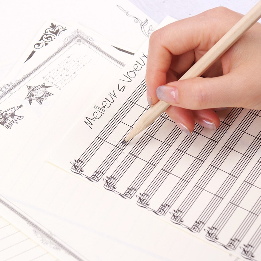 8PCS Vintage Letter Paper Kraft Paper 8 Pattern Letterhead Romantic Love Letter Paper Student Stationery Supplies