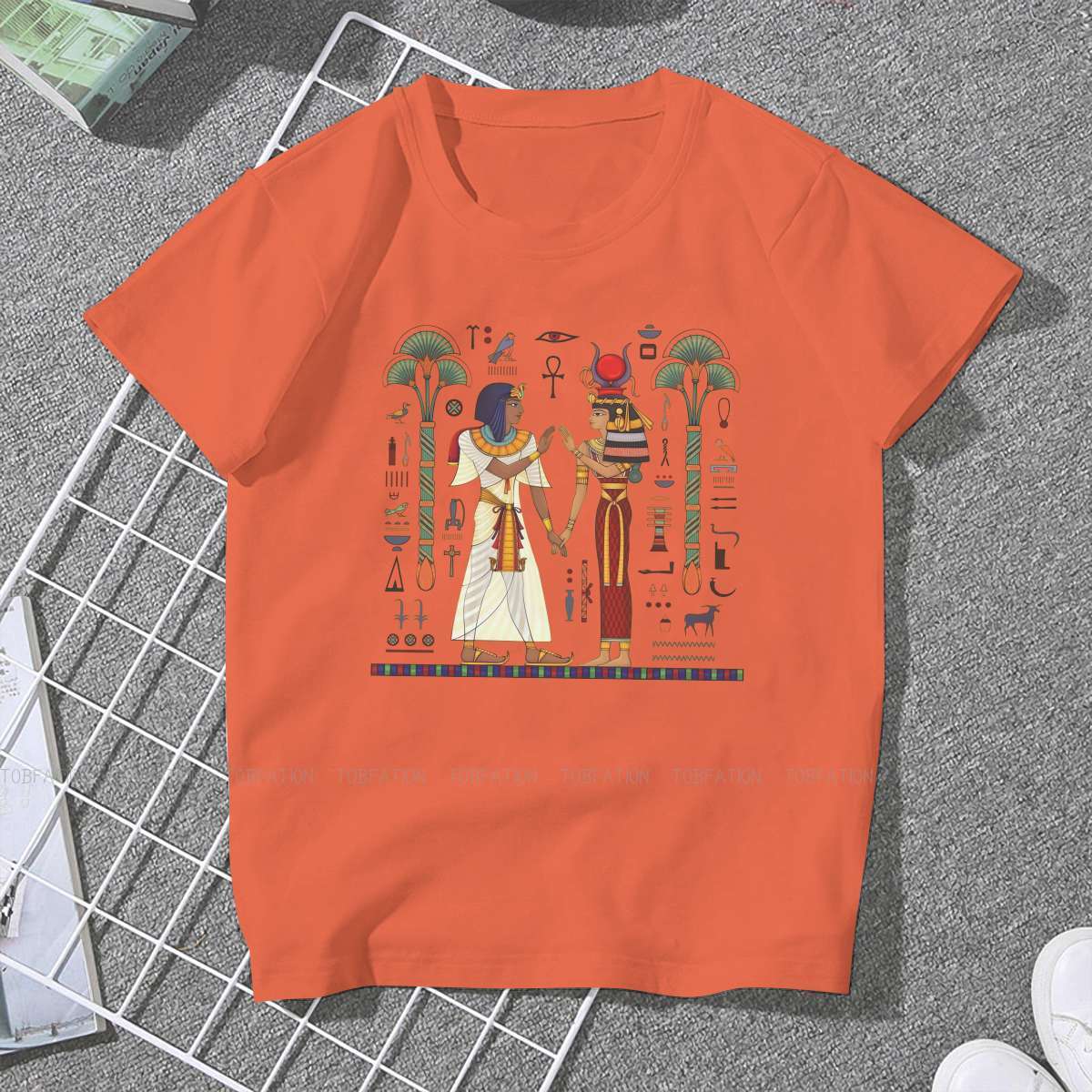 Hieroglyf symbol oldtidskultur synge symbol feminint tøj egyptisk det gamle egypten t-shirt goth vintage kvindelig top: L / Orange