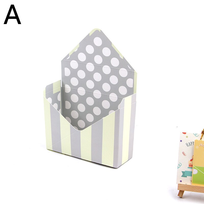 Envelope Flower Boxes Bouquet Box Hand Holds Folding Floral Bouquet Paper Box Romantic Wedding Flower Paper Holder Decor