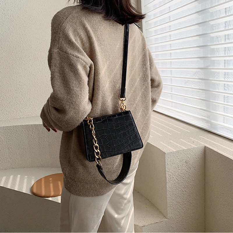 Sacs à bandoulière Dames Élégantes Rabat PU Lettre Chaînes Sangle Sac À Main Femme Fourre-Tout Sacs À Main pour Femmes Décontracté Sacs À Bandoulière