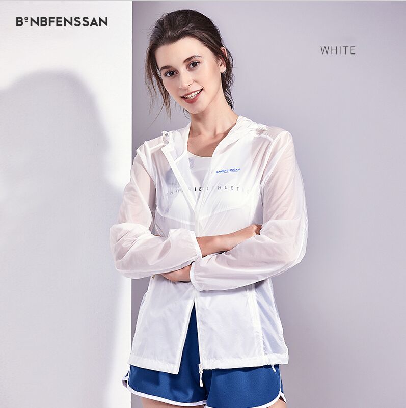 Zomer dunne windjack damesjas waterdichte wandeljas zonwerende skincoat dames snel drogende jas 6755b: Wit / S
