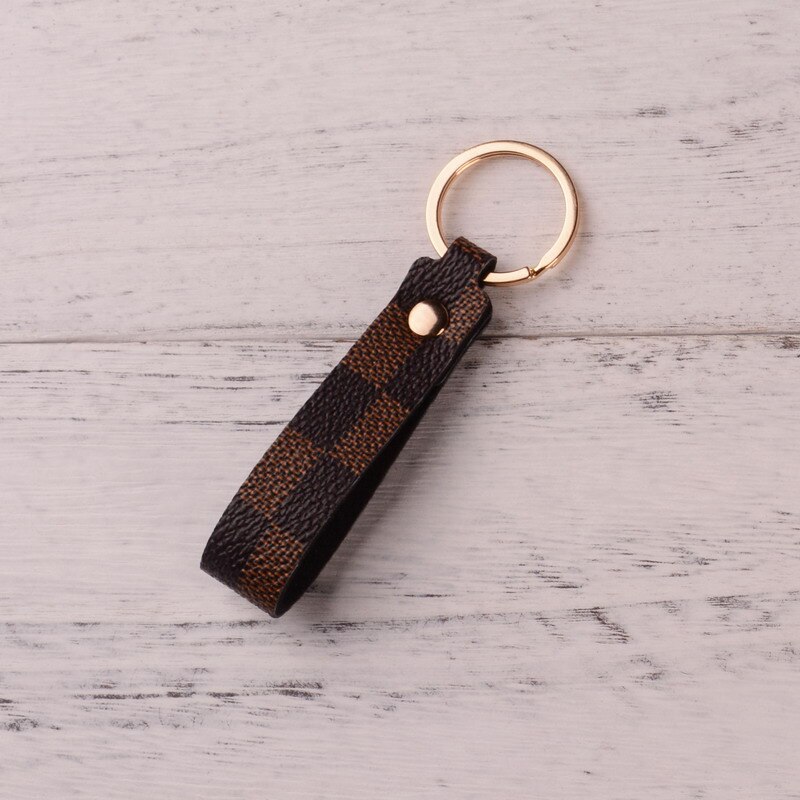 Style Leopard Keychain for Women Men Simple PU Leather Bag Key Accessory Ring Black Pink Brown Key Chain: brown plaid