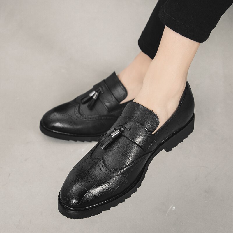 Heren loafers merk herenschoenen italiaanse stijl dating trouwjurk mannelijke kwast loafers casual schoenen  w5