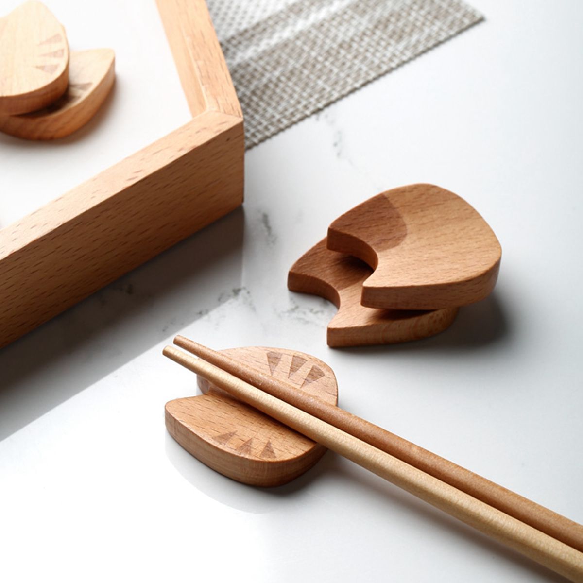 Japanese Style Wooden Chopstick Rest Beech Wood Cat Chopstick Rest Cartoon Rack Hotel Chopstick Rest Tableware Chopsticks Rack