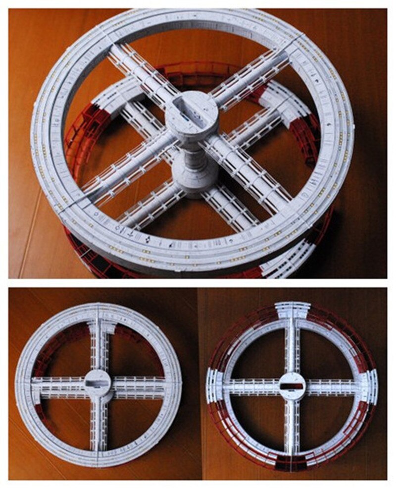Film 2001: A Space Odyssey Space Station Gradius Paper Model Kit 30cm=12" Tall