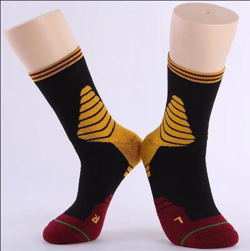 super star basketball socks, casual socks, comfortable, breathable and durable: Army Green