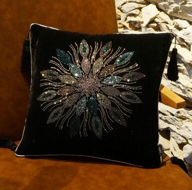 Coussin en velours avec strass noirs, oreiller de luxe, pour canapé, voiture, diamant: D