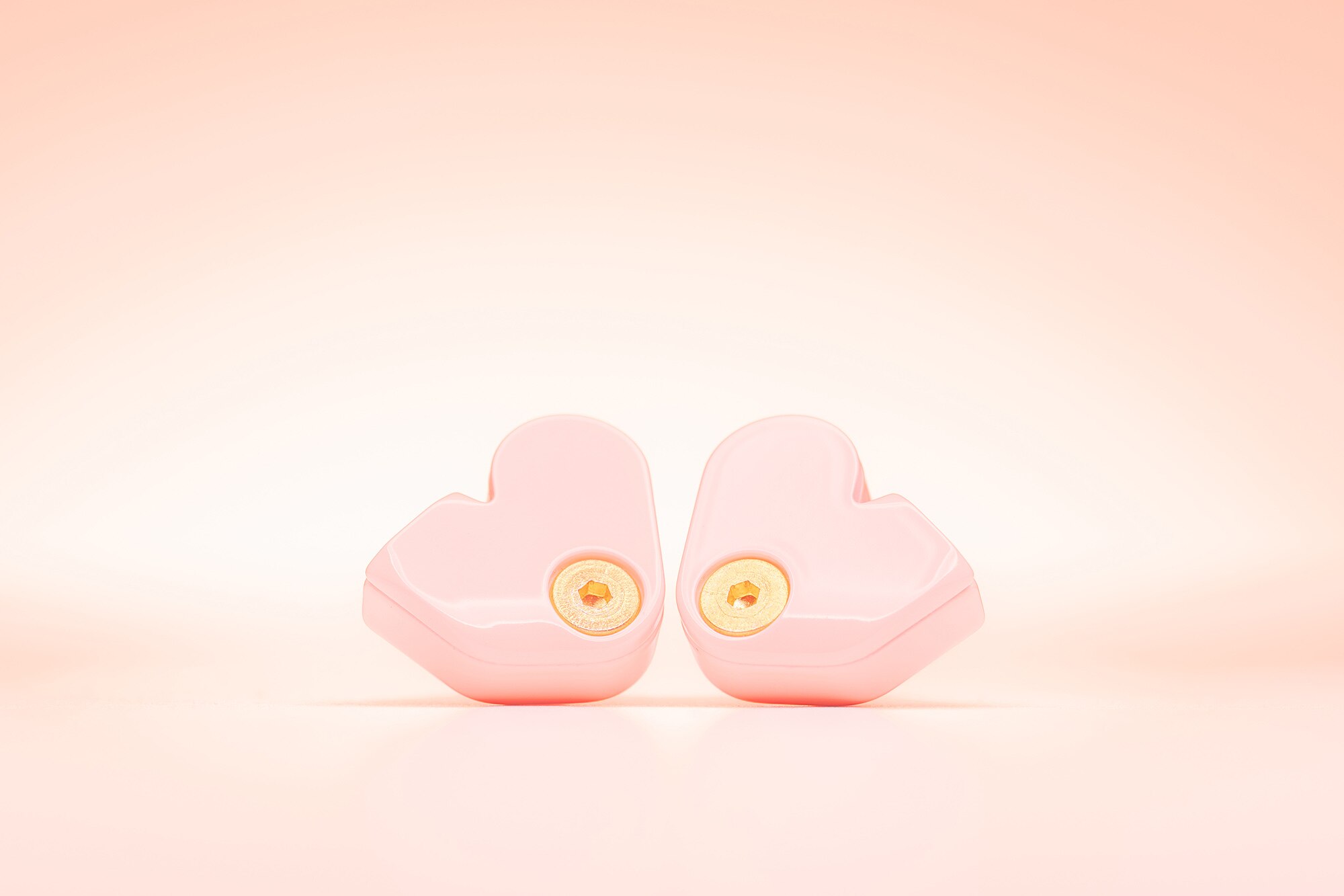 Moondrop SSR In-Ear Earphones Super Spaceship Reference Headphones Dynamic Driver Earbuds with Detachable Cable Headset: Pink