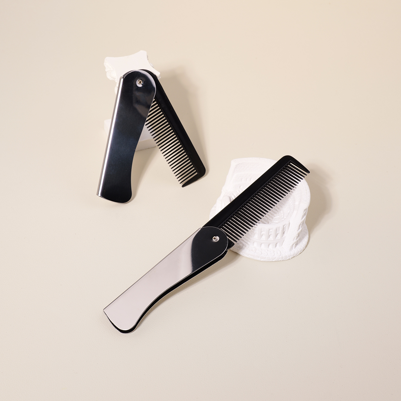 1/2Pcs Folding Beard Combs，Easy Carrying，Fine Tooth Hair Comb Straightener for Grooming Styling Hair，Special for real hair wigs: Silver