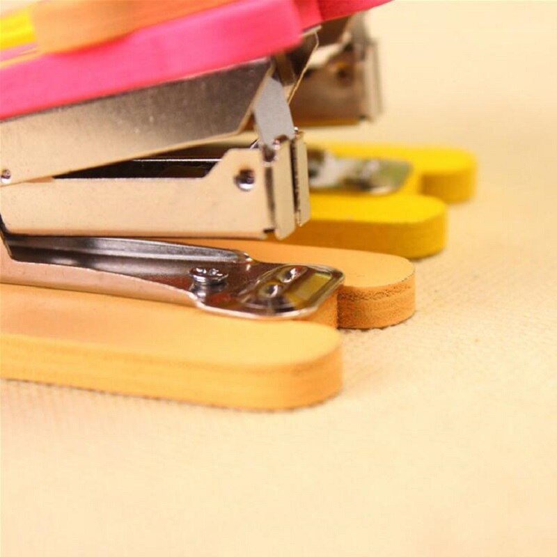 HKYSHP Korea creatieve briefpapier leuke cartoon Houten geschilderd nietmachine mini nietmachine school kantoorbenodigdheden