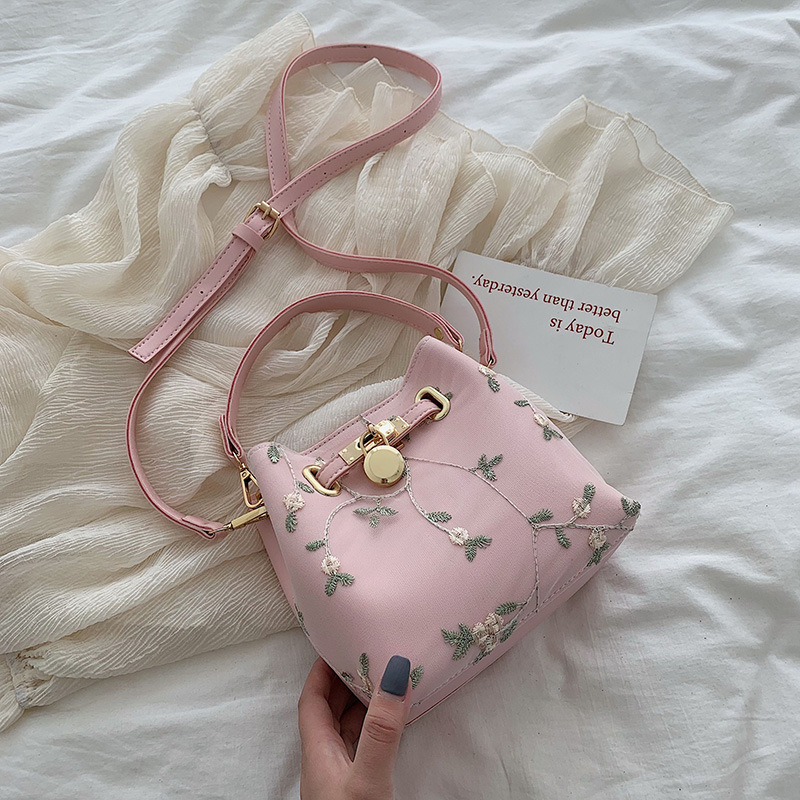 Flowers Embroidery bucket Crossbody Bags For Women Luxury Handbags Sac Ladies Shoulder Messenger Bag: pink