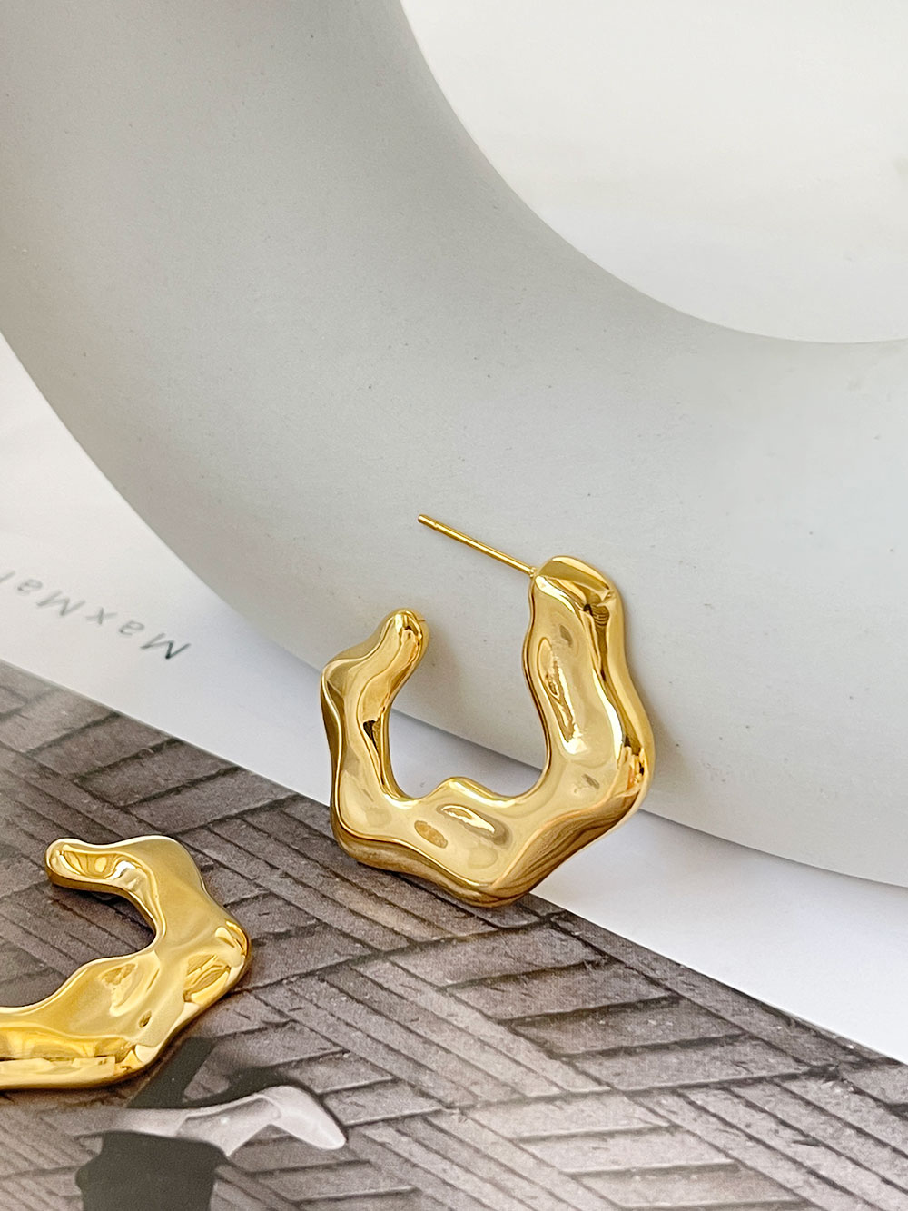 Peri'sbox Statement Gold Pvd Plated Chunky Big Irregular Hoop Earrings Women Stainless Steel Water Resistant Jewelry