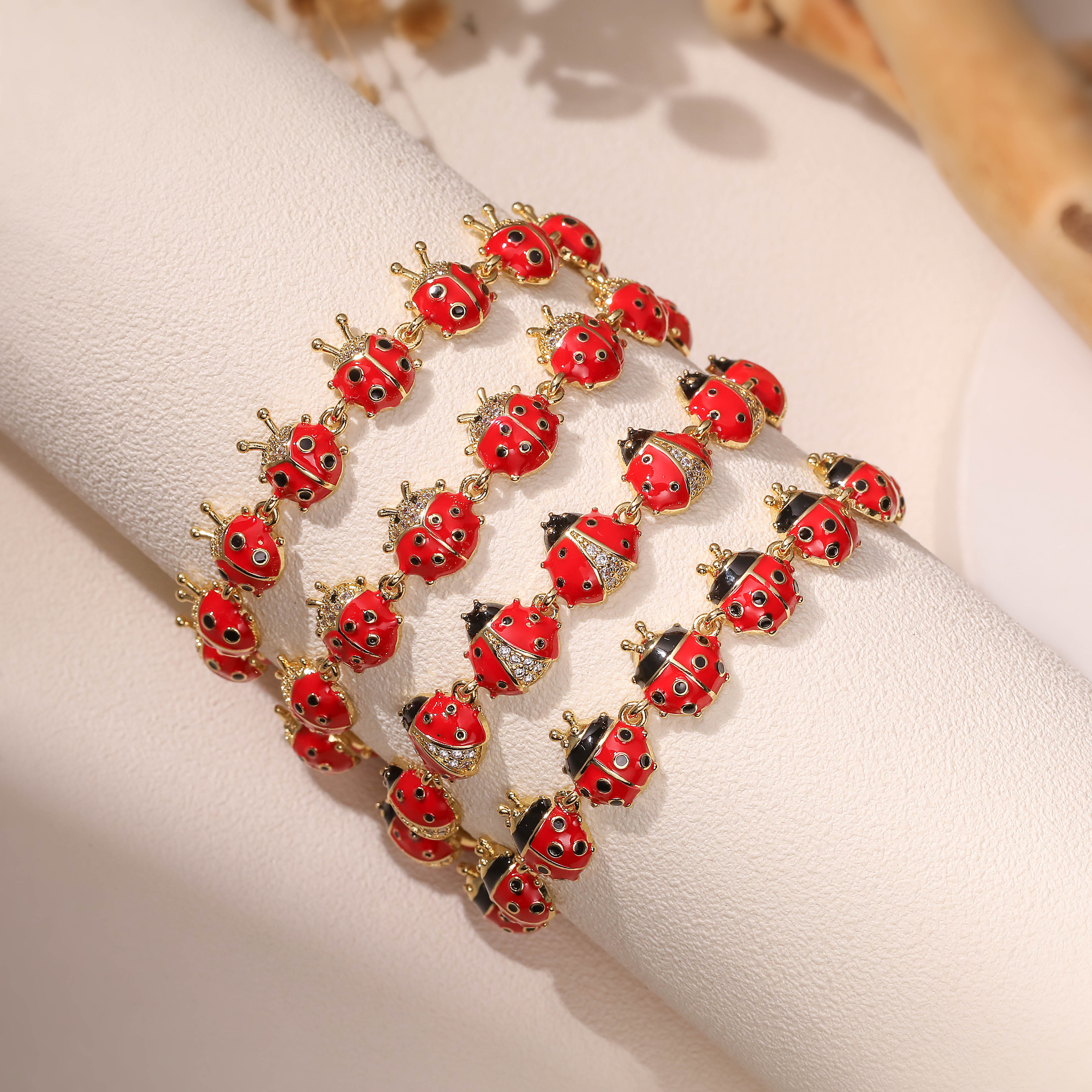 HECHENG, Enamel Dripping Oil Craft Insect Seven Star Ladybug Cute Sweet Bracelet Women's Jewelry