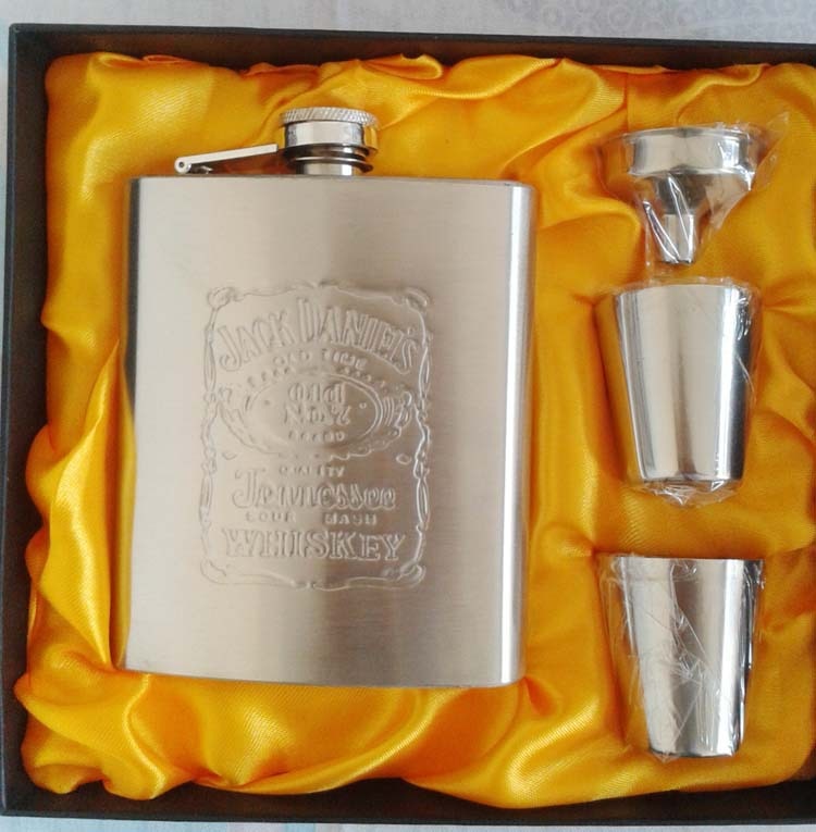 Stainless Steel Hip Flask Flasks for Liquor Set with Bonus Funnel &amp; Shot Glasses &amp; Box(00251)