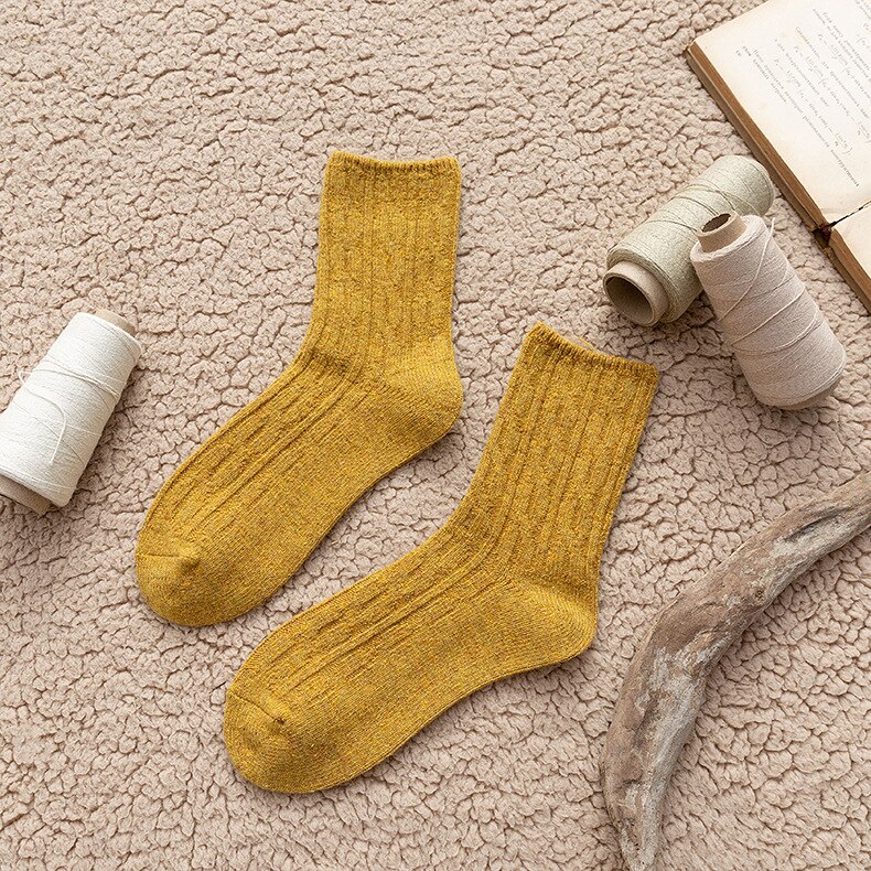 Moda zimowe skarpetki damskie długie skarpetki dziewczyny Korea styl kolor oddychające zwykły bawełniane skarpetki dama retro ciepłe długie wysokie jakości: żółty