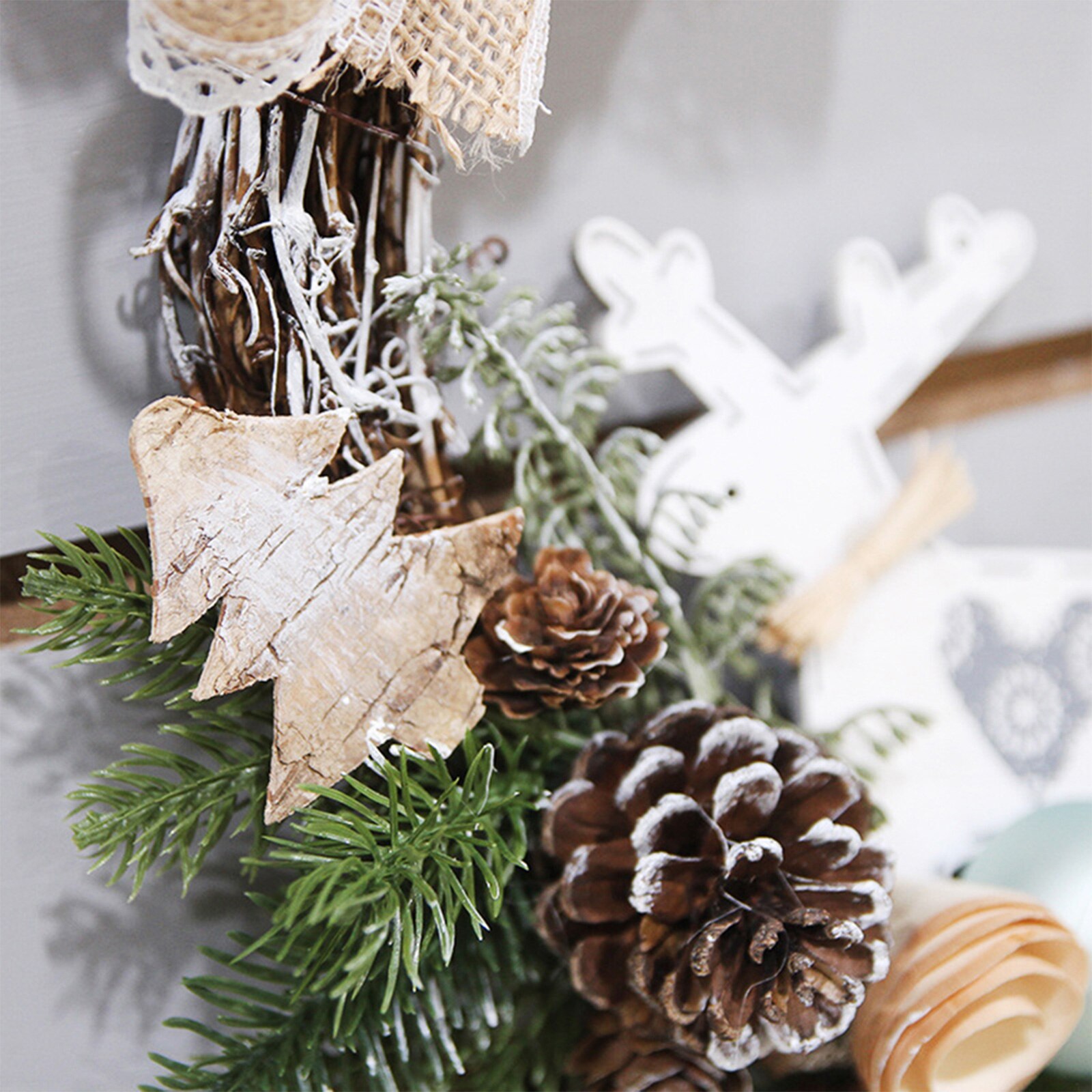 Christmas Decoration Rattan Wreath Metal Circle Wreath Floral Decoration Circle Furnishing for Home Hanging Artificial Flower