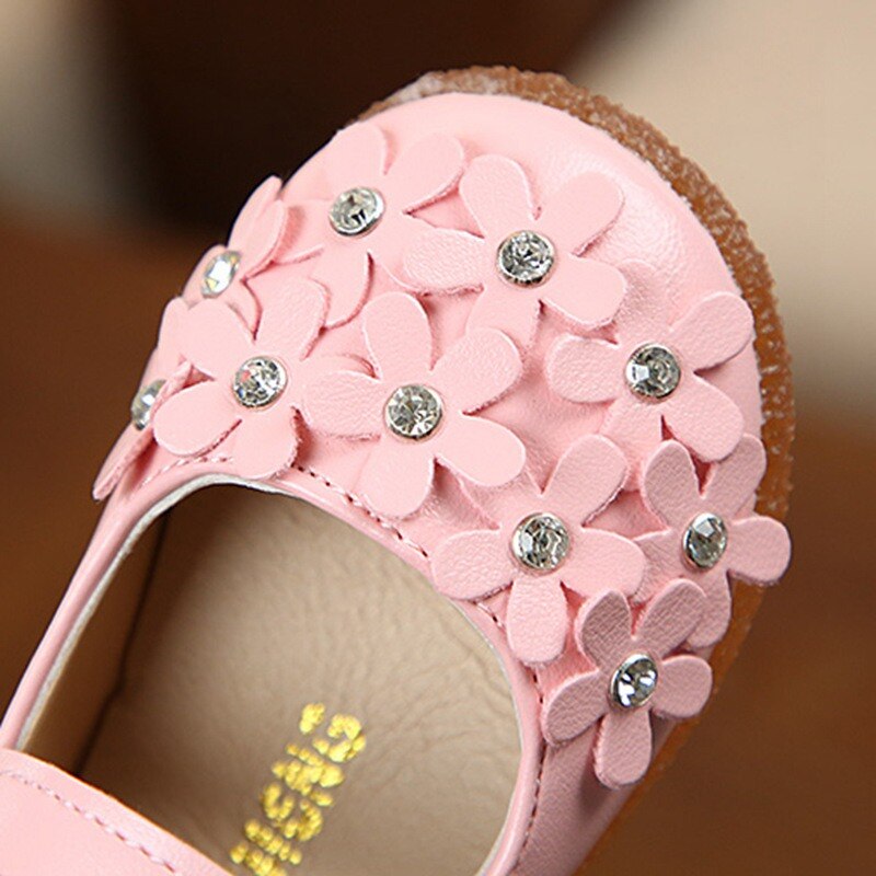 Crianças menina sapatos bonito flor couro do plutônio criança anti-deslizamento em sapatos gancho & loop primeiros caminhantes y13
