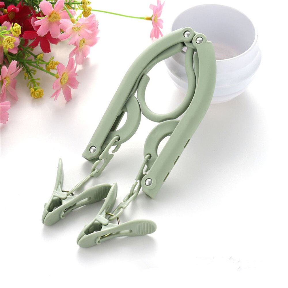 Plastic Portable Bathrooms Cloth Hanger Rack Travel Folding Hangers Clothes Drying Rack Home Storage Hangers: green 2