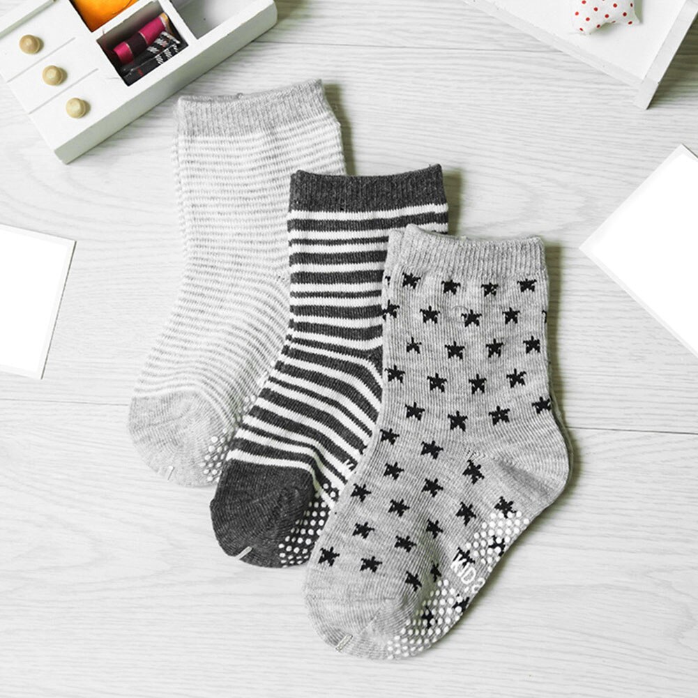 Chaussettes antidérapantes en coton pour bébés de 0 à 3 ans, couleurs aléatoires, 12cm
