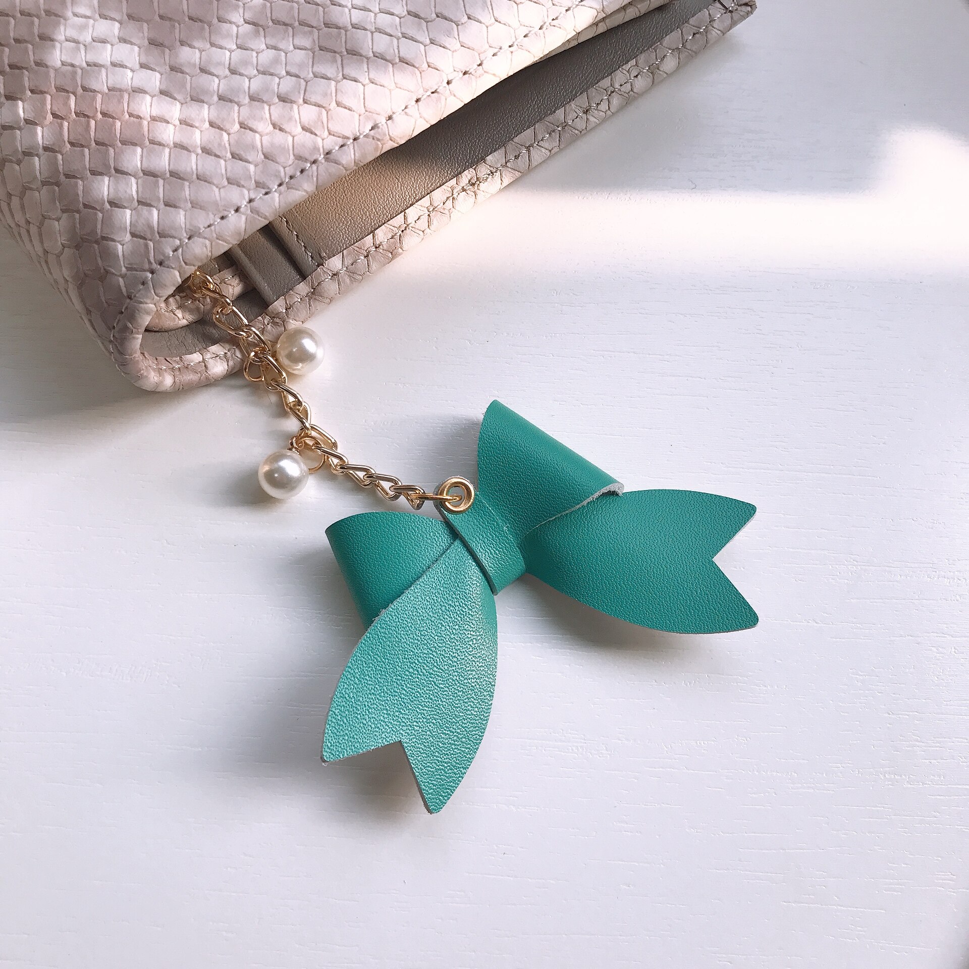 Pendentif en peau d&#39;agneau avec nœud papillon en perle, pour Journal, carnet de notes, décoration douce, accessoires mignons pour planificateur: Blue