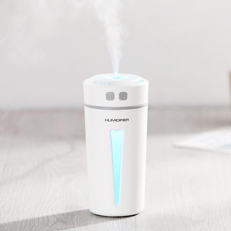1Pcs Mini Car Air humidifier eliminate static electricity clean air Care for skin humidifier Auto Interior Supplies