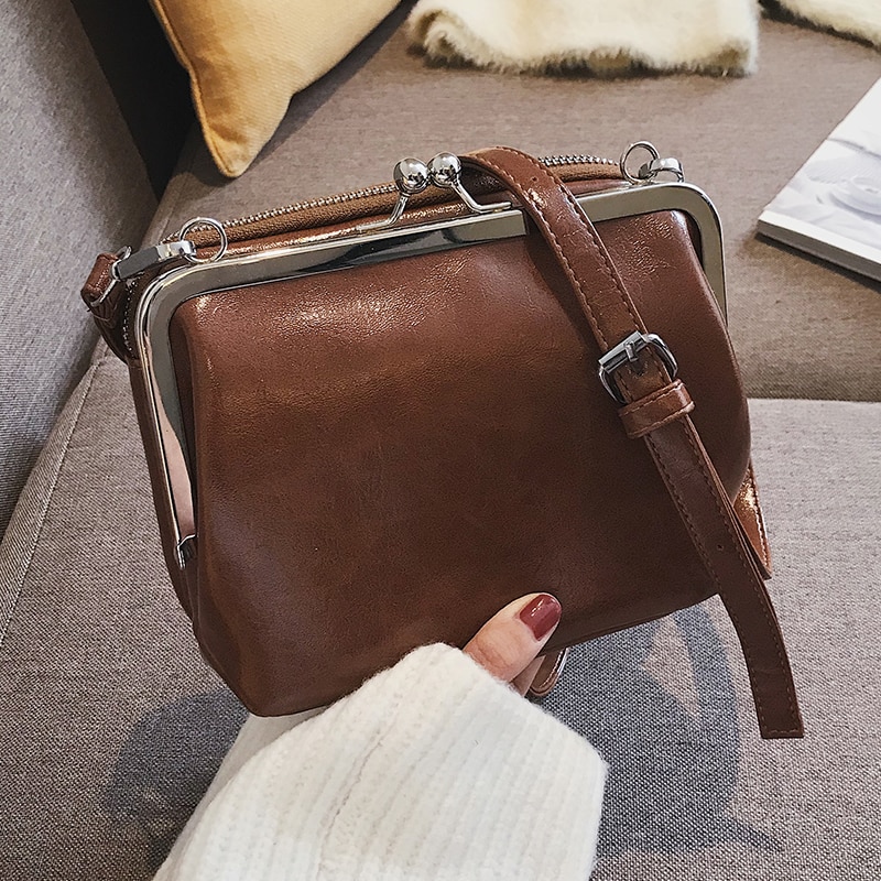 Chique koreaanse schoudertas met cliptas