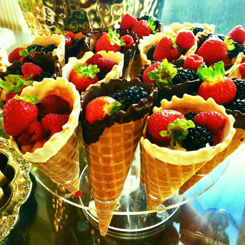 Ice Cream Stand Popcorn Home Kids Eco-friendly Birthday Transparent Acrylic 16 Hole Sushi Hand Roll Food Party Display