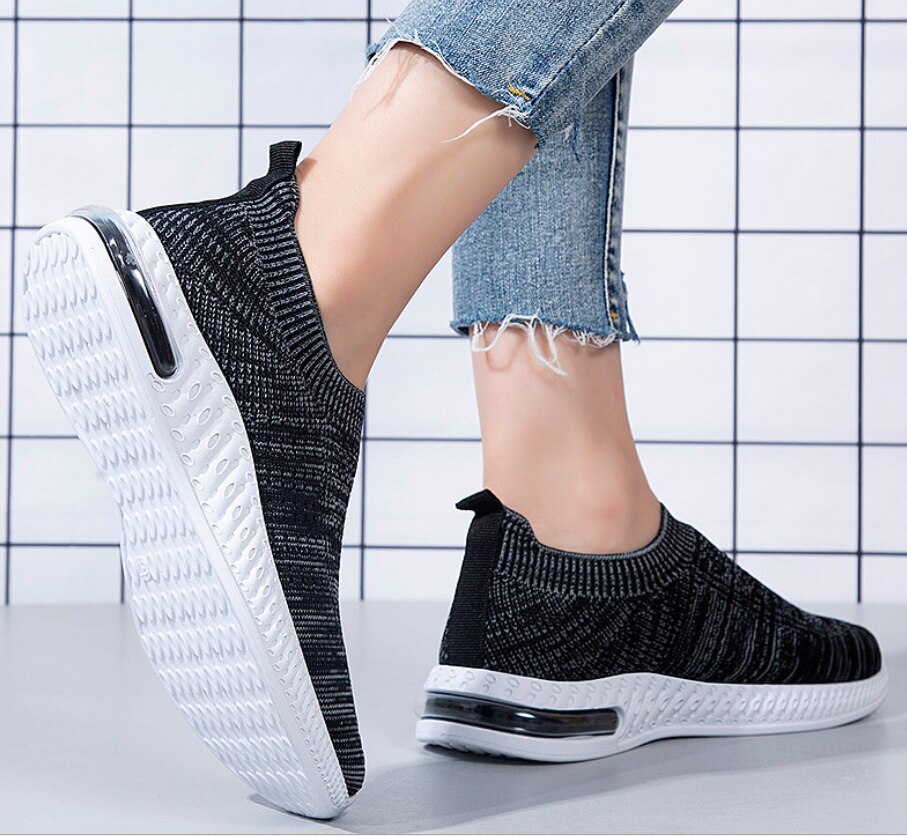 Dames platte instappers dames superlichte mesh sneakers ademende verpleegsterschoenen wandelschoenen voor dames sokken