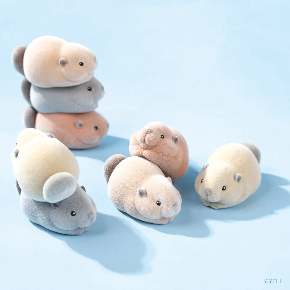 Juguetes de cápsula del mundo graso, figura esponjosa de Nutria kawaii, ojos redondos, boca hinchada, castor gordo flocado, mascota apilable, gashapon