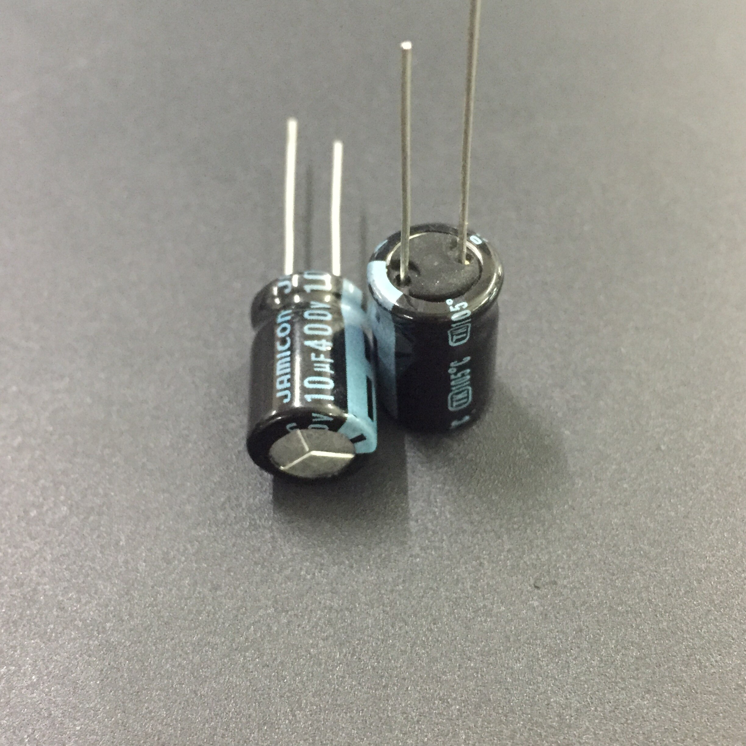 10 pièces/100 pièces 10uF 400V JAMICON TK série 10x15mm profil bas 400V10uF condensateur électrolytique en aluminium