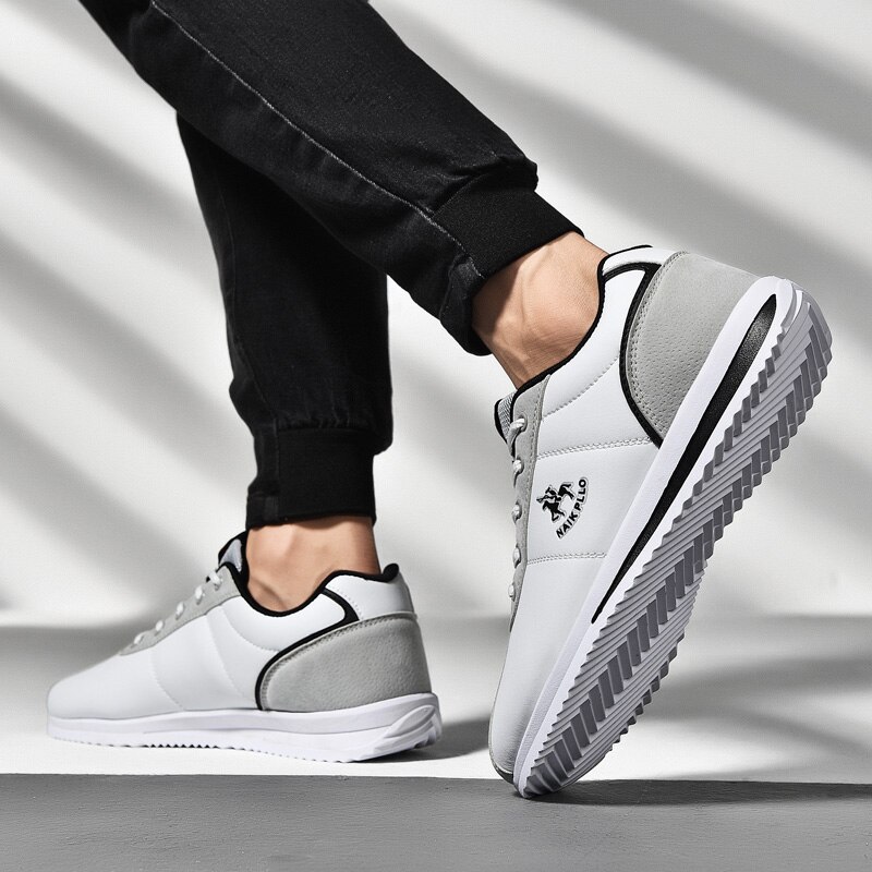 Men's Golf Shoes Blue and White Brand Men's Coach Sports Walking Shoes Lightweight and Comfortable Golf Sneakers
