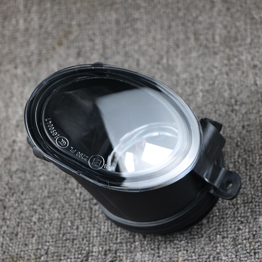 30764931 Front Bumper Fog Lamp Right Side Fog Light Without Bulb For VOLVO S40 V50