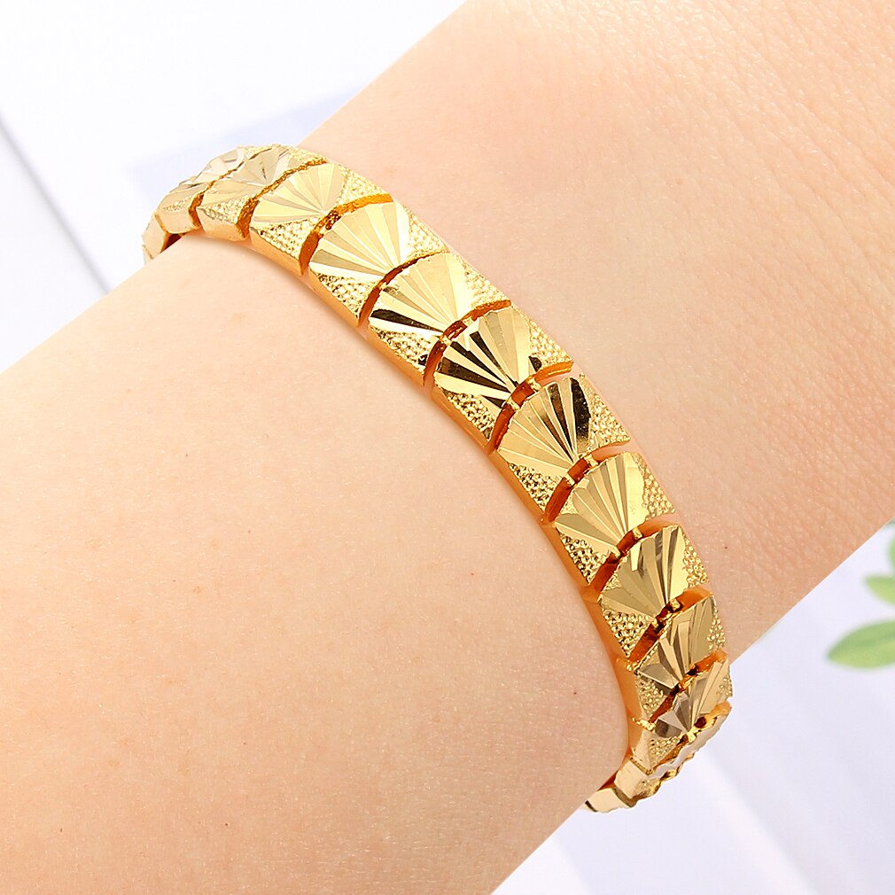 1 stk justerbar guld aldrig falmer dyrearmbånd til kvinder hverdagssmykker sommerfugl charm armbånd femme bryllup: Stil 8