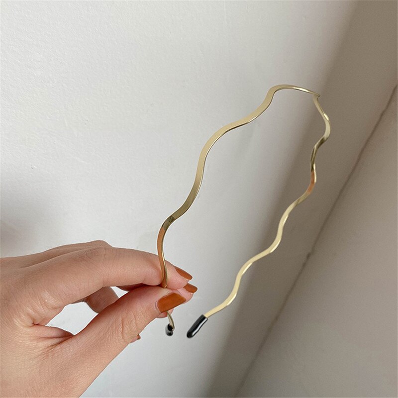 HUANZHI Neue Koreanische Welle Feine Gold Metall Glänzend Minimalistischen Stirnbänder für Frauen Mädchen Haarnadel Haar Zubehör Kopfschmuck