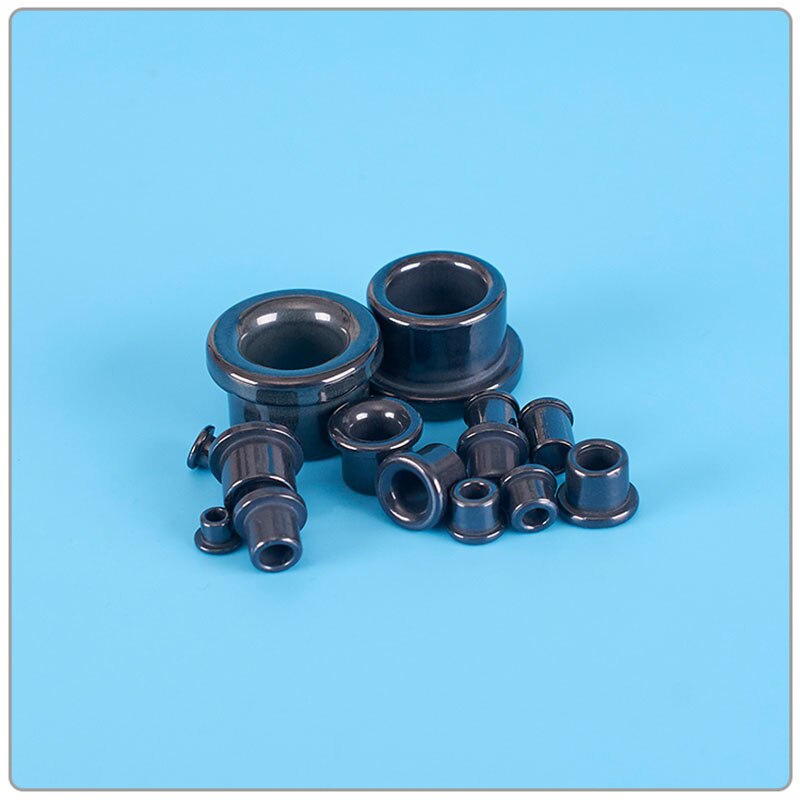 Oxyde de titane céramique oeil textile bobineuse résistant à l'usure alumine perle magnétique porcelaine perle porcelaine trou magnétique e