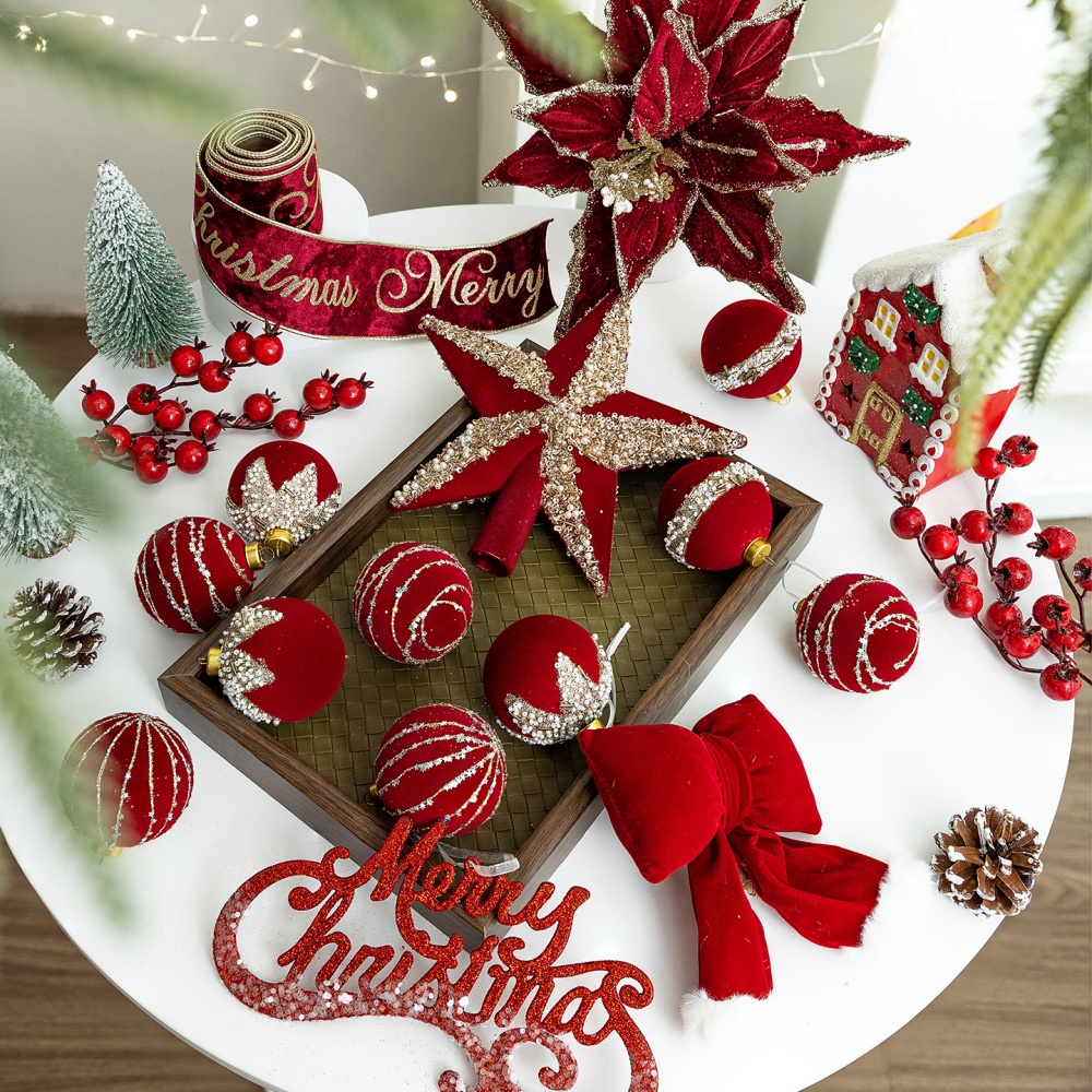 Weihnachtsbaum, rot Dekorationen, Beflockung, Weihnachtsbaumspitze, Stern, Schleife, Blume, Burgunderrot, Pailletten, Weihnachtskugeln, Neujahrsparty-Dekorationen