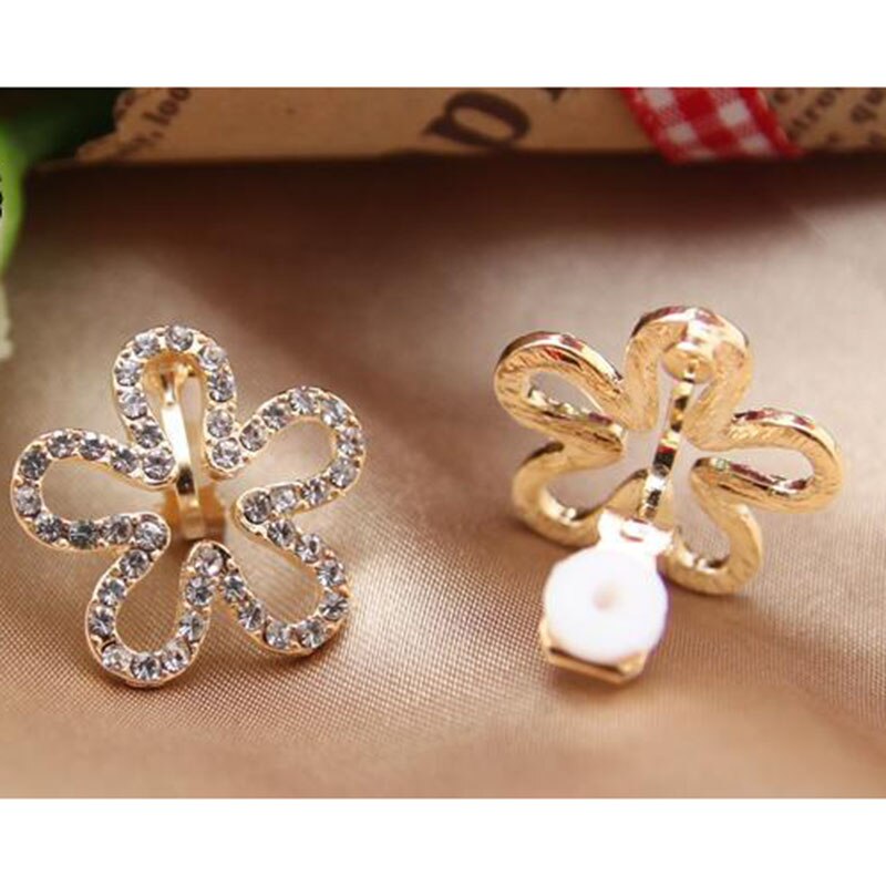 Korea Style Five petals Shape Rhinestone Clip on Earrings Without Piercing for Girls Party No Hole Ear Clip