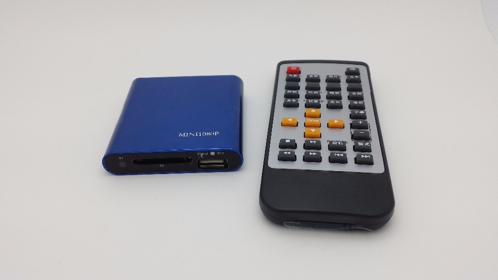 Bil mediaspiller mini full  hd 1080p spiller av hdmi usb/sd mkv/rm/avi fjernkontroll inkludert biladapter !