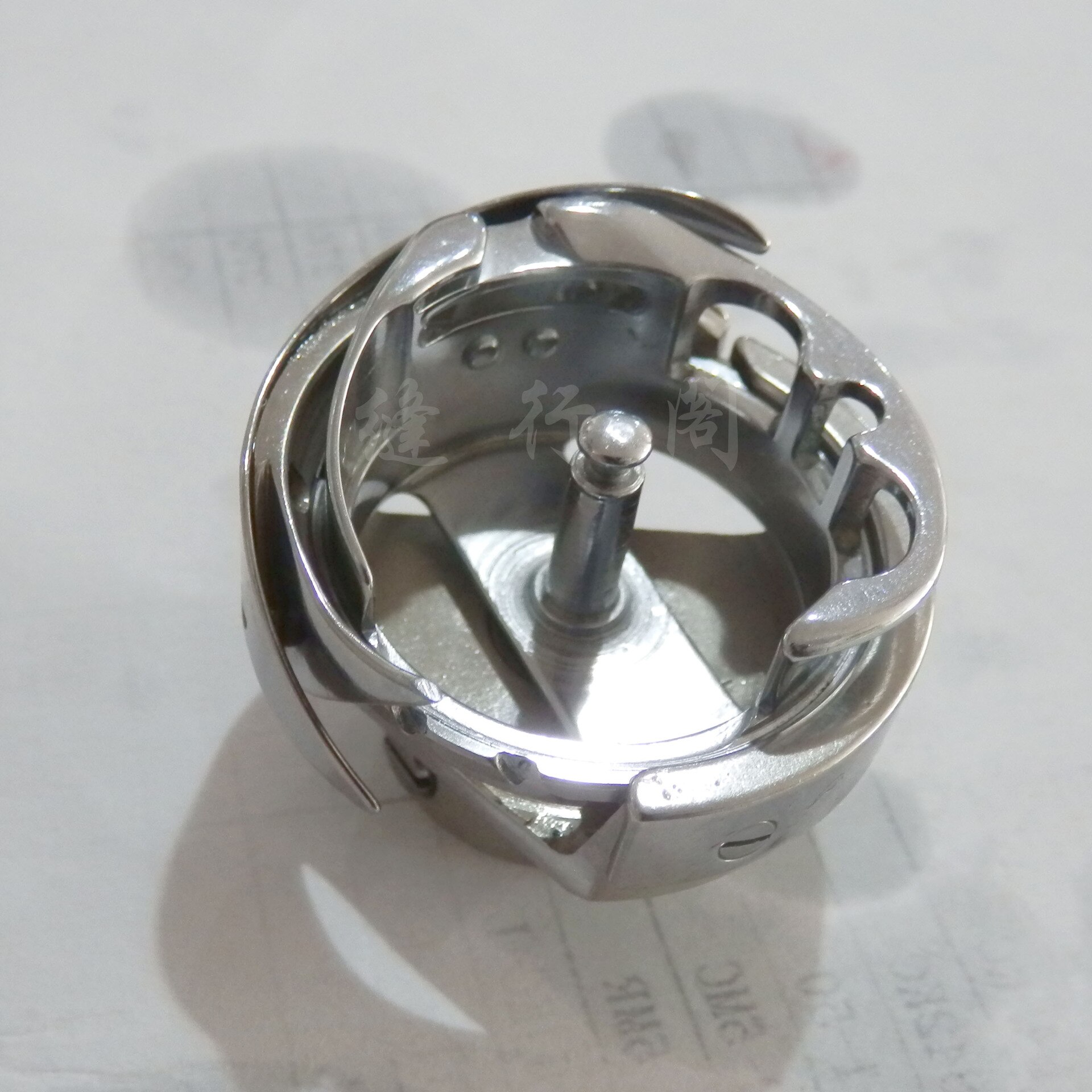 MITSUBISHI synchronized car shuttle bed 6-7TR JHS20-RMP automatic thread cutting shuttle