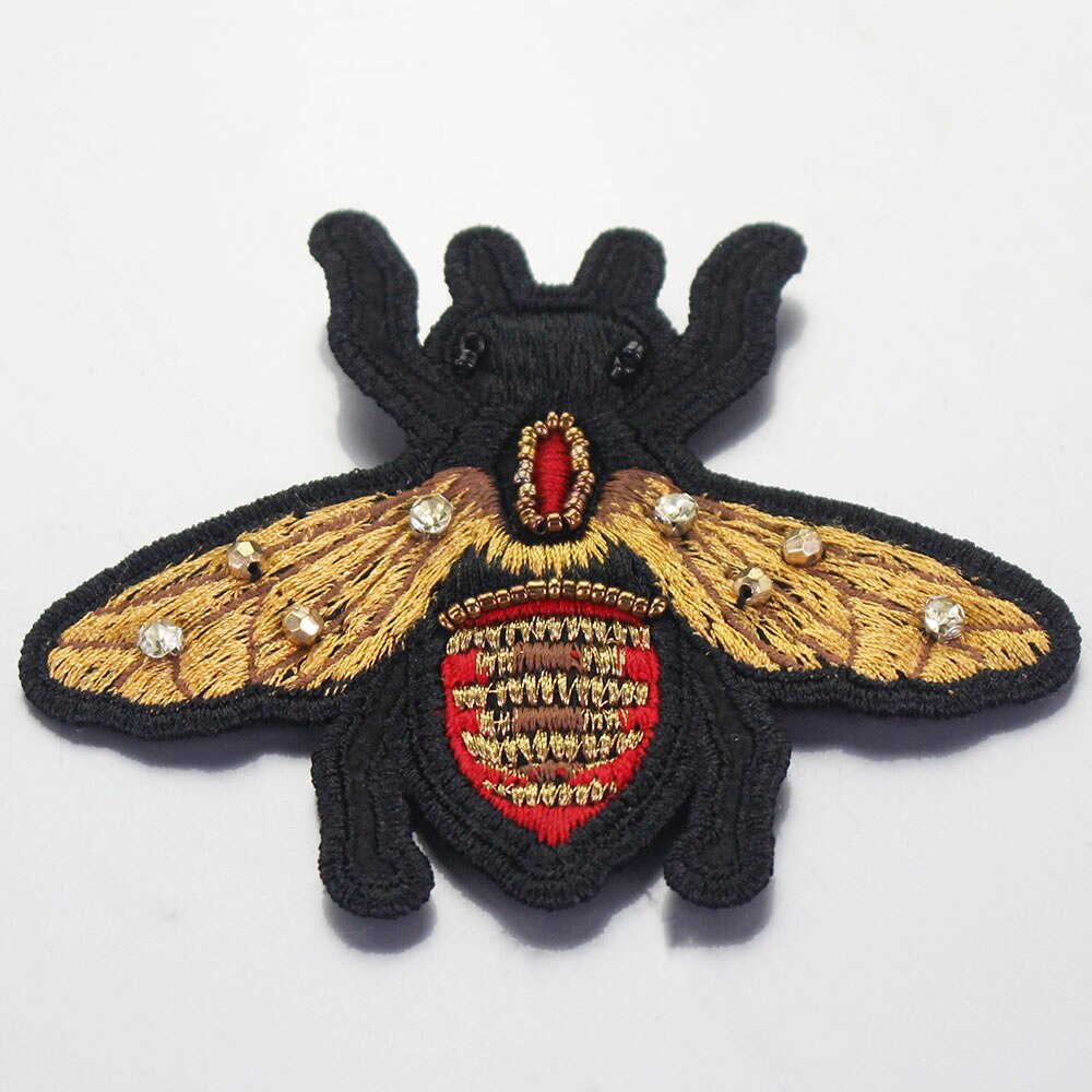 Nieuw! Borduren Kralen Bee Applique Naaien Patch Voor Tassen Schoenen Badge Diy Kleding Versierd B326