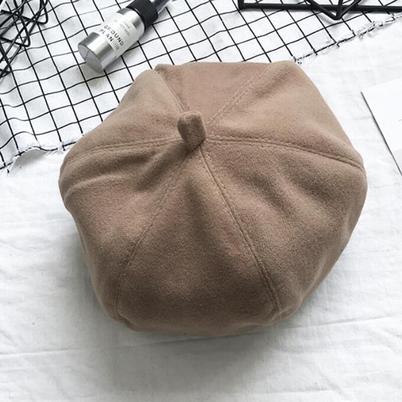 Auutmn Winter Hüte für Frauen Solide schlicht Achteckige Zeitungsjunge Kappen Männer Damen lässig Wolle Hütte Winter Baskenmütze Frauen Maler kappe: Beige