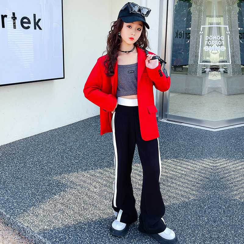 Blazer + gilet + pantaloni rossi per ragazze con set di abbigliamento a tre pezzi a strisce laterali primavera abiti per bambini moda Costume formale di lusso